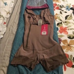 Colombian Skin Tone/Nude Booty Short Girdle/Faja